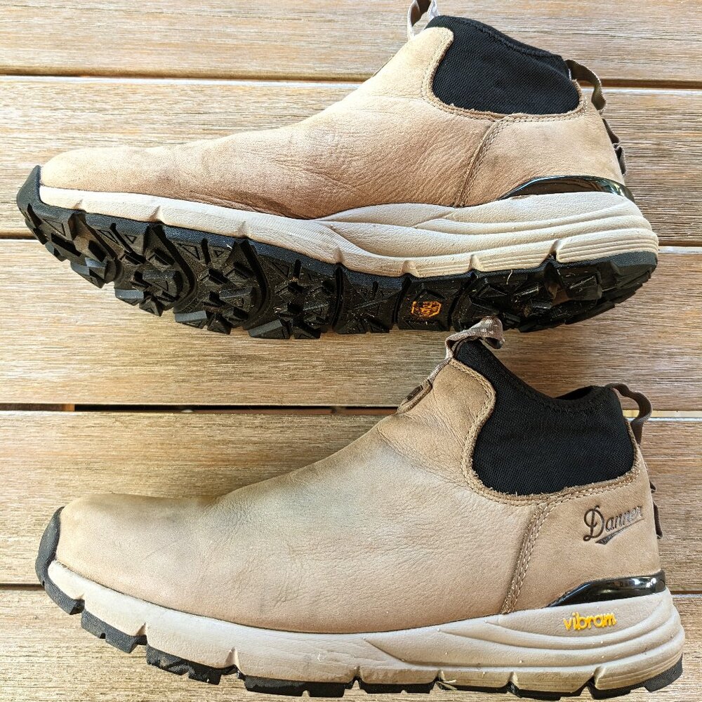 Men's DANNER Mountain 600 Chelsea Timberwolf Suede Boots Size 9.5 D